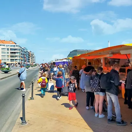 2 Bedroom Beautiful In Oostende
